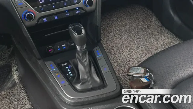Hyundai Avante 2016 thumb 4
