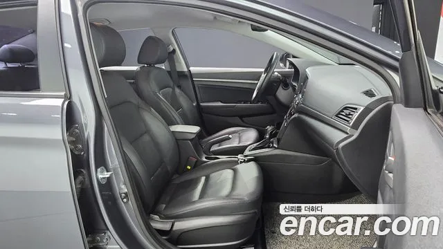 Hyundai Avante 2016 thumb 3