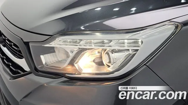 KGM Rexton 2018 thumb 8