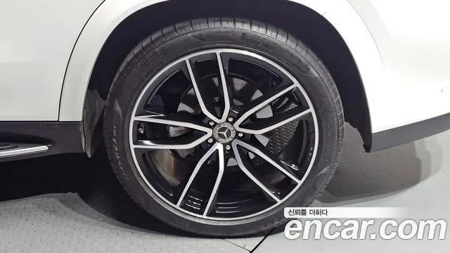 Mercedes-Benz GLS 2023 thumb 6