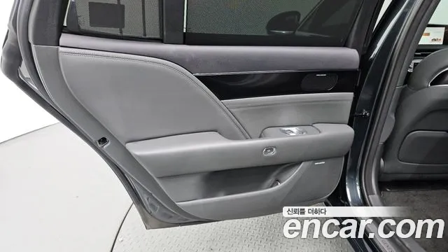 Genesis G90 2022 thumb 11