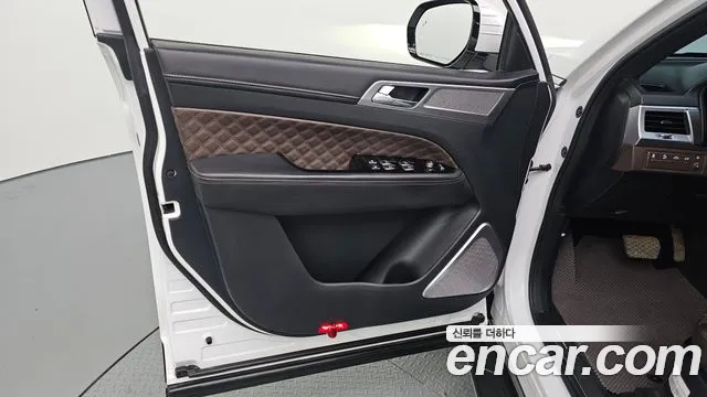 KGM Rexton 2021 thumb 12