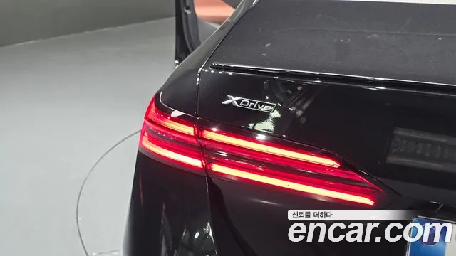 BMW 5 серии 2025 thumb 2