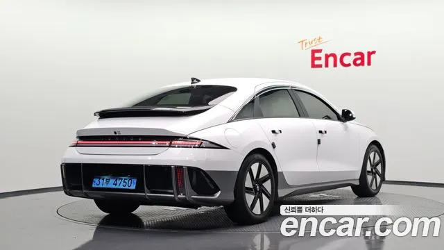 Hyundai Ioniq6 2022 thumb 9