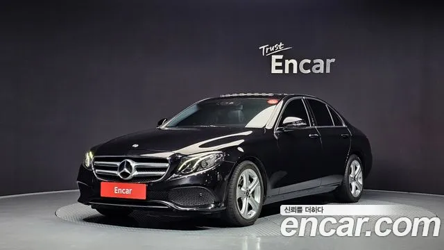 Mercedes-Benz E-Class 2018 thumb 3