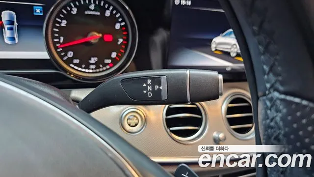 Mercedes-Benz E-Class 2018 thumb 5
