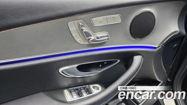 Mercedes-Benz E-Class 2018 thumb 4
