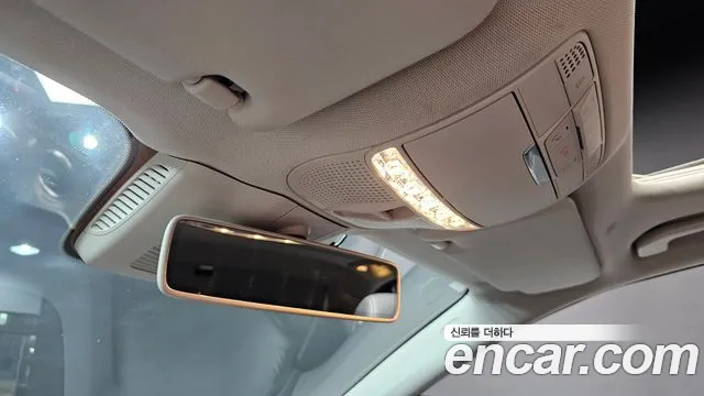 Mercedes-Benz E-Class 2018 thumb 11