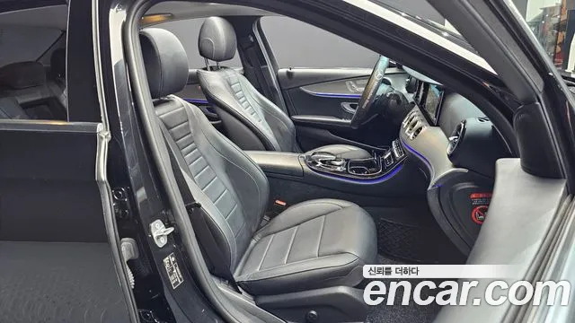 Mercedes-Benz E-Class 2018 thumb 10