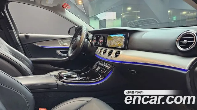 Mercedes-Benz E-Class 2018 thumb 7