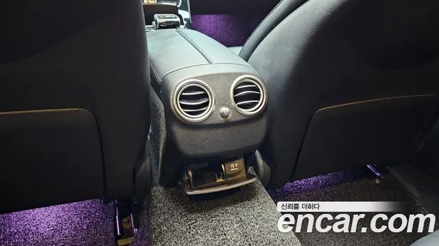 Mercedes-Benz E-Class 2018 thumb 12
