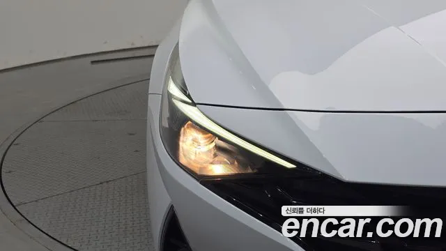 Hyundai Elantra 2021 thumb 3