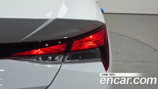 Hyundai Elantra 2021 thumb 9