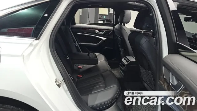 Audi A6 2021 thumb 4