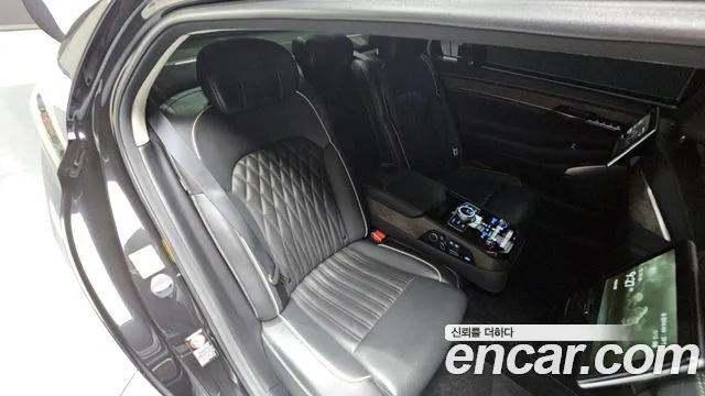 Genesis G90 2019 thumb 11