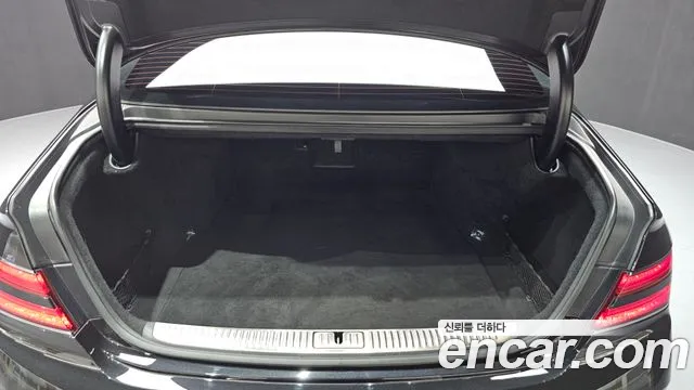 Genesis G90 2019 thumb 10
