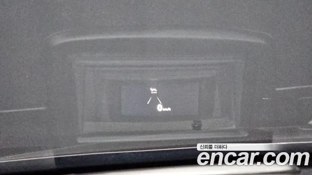 Genesis G90 2019 thumb 6