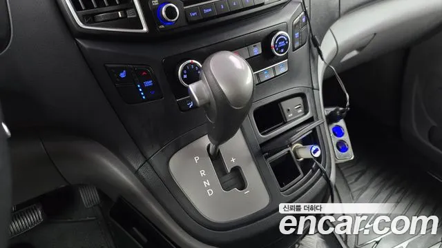 Hyundai Staria 2015 thumb 9