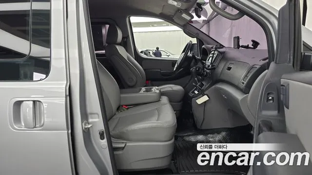 Hyundai Staria 2015 thumb 12
