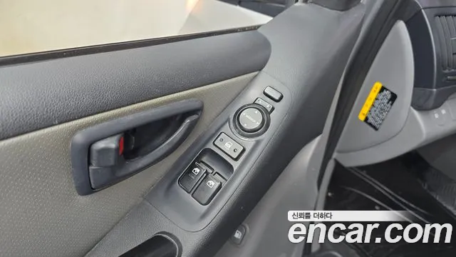 Hyundai Staria 2015 thumb 8