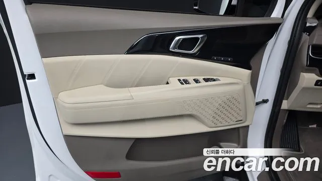Kia Carnival 2024 thumb 4