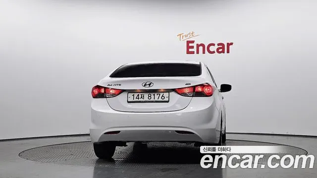 Hyundai Avante 2012 thumb 12