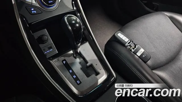 Hyundai Avante 2012 thumb 9