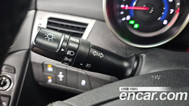 Hyundai Avante 2012 thumb 4