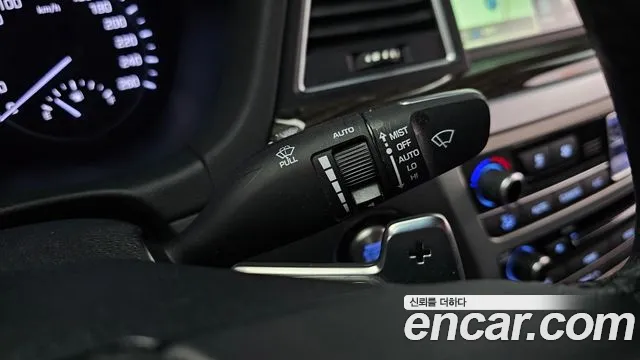 Genesis G80 2018 thumb 9