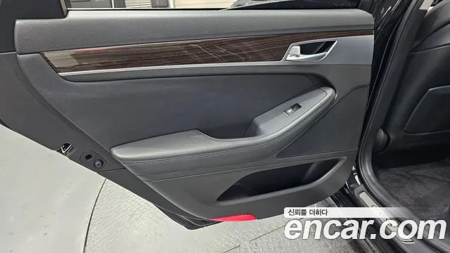 Genesis G80 2018 thumb 5