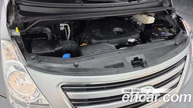 Hyundai Staria 2017 thumb 2