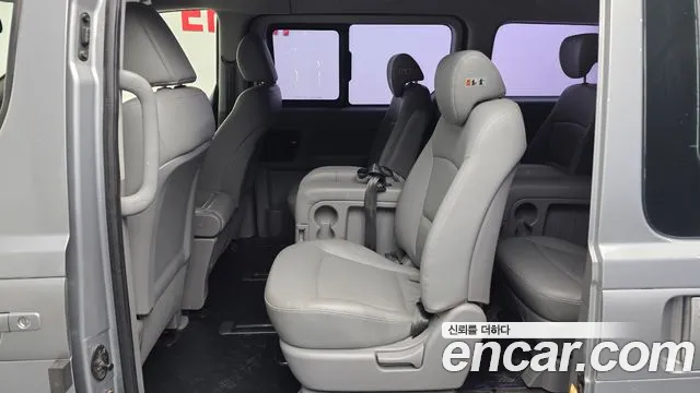 Hyundai Staria 2017 thumb 4
