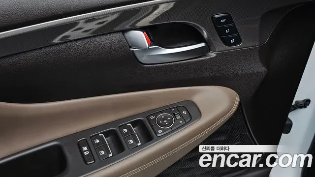 Hyundai Santa Fe 2019 thumb 3
