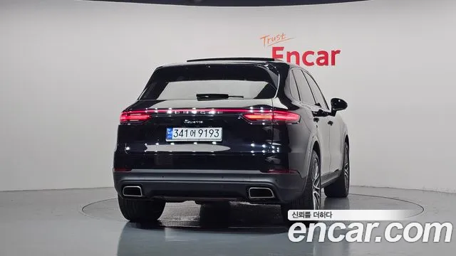 Porsche Cayenne 2020 thumb 3