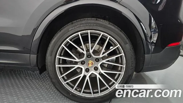 Porsche Cayenne 2020 thumb 2