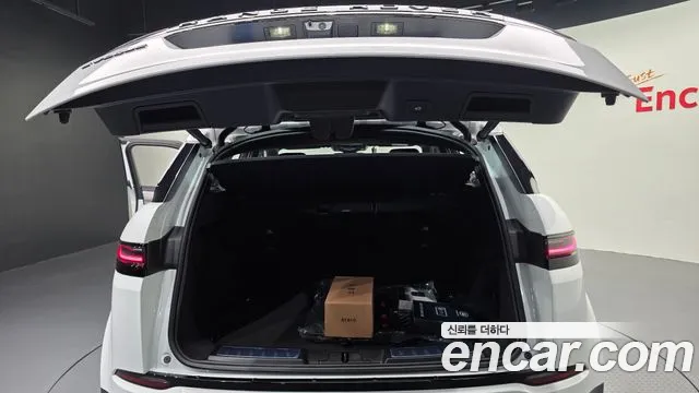 Land Rover Range Rover Evoque 2026 thumb 5