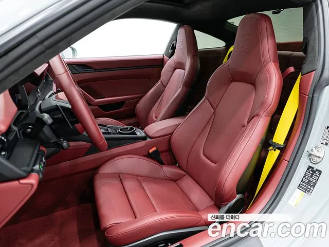 Porsche 911 2025 thumb 9