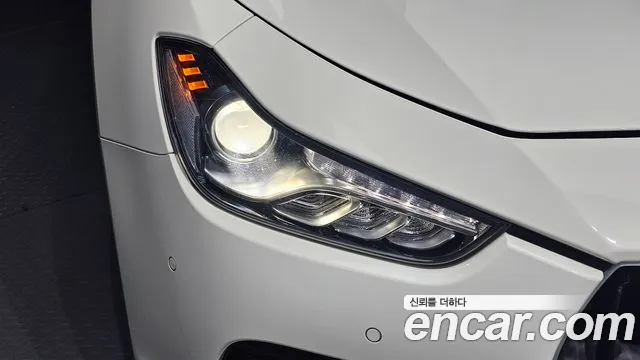Maserati Ghibli 2016 thumb 10