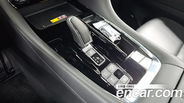 Toyota Alphard 2024 thumb 2