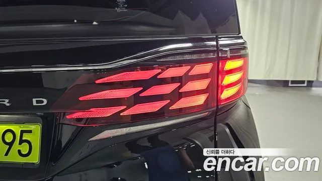 Toyota Alphard 2024 thumb 5