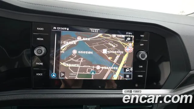 Volkswagen Jetta 2024 thumb 6
