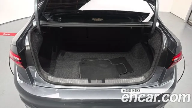 Volkswagen Jetta 2024 thumb 7