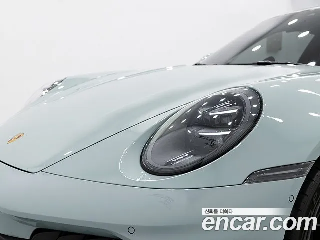 Porsche 911 2025 thumb 7