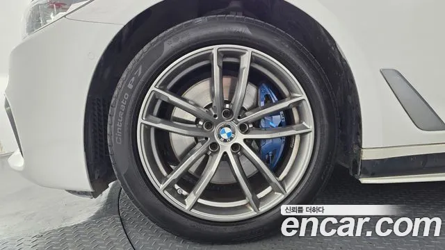 BMW 5 серии 2017 thumb 7