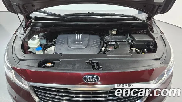 Kia Carnival 2016 thumb 6