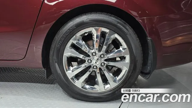 Kia Carnival 2016 thumb 2