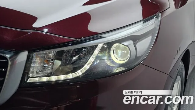 Kia Carnival 2016 thumb 3
