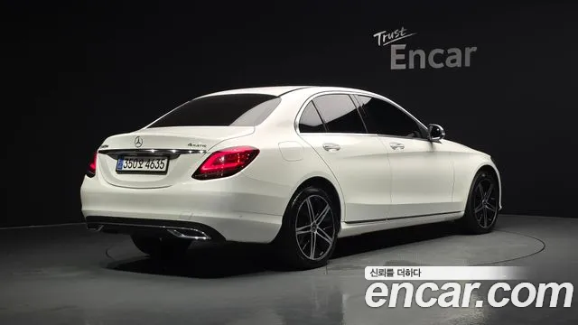 Mercedes-Benz C-Class 2019 thumb 4