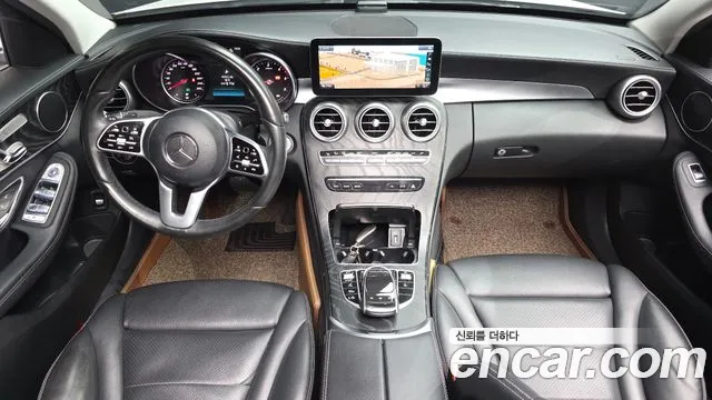 Mercedes-Benz C-Class 2019 thumb 3