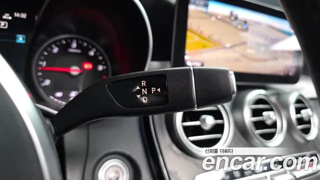 Mercedes-Benz C-Class 2019 thumb 7